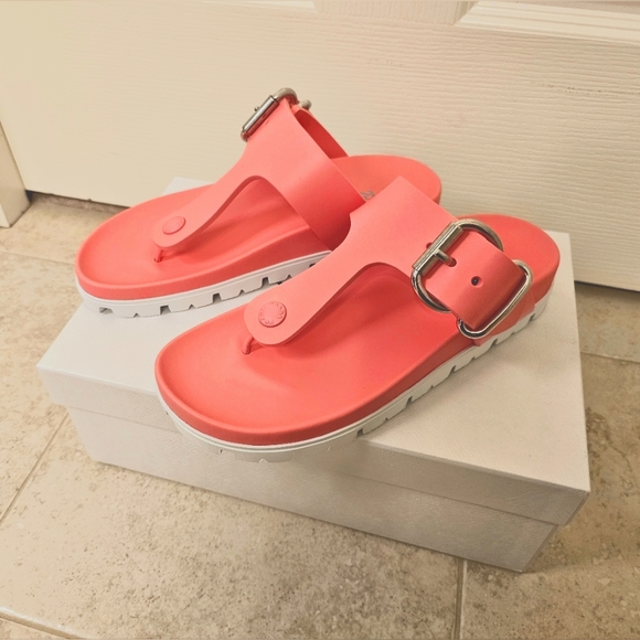 Prada Buckle Thong Sandals- Begonia- Size 37 - Picture 5 of 5